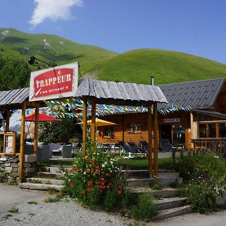 Отель Le Domaine Du Trappeur Сен-Сорлен-д'Арв Экстерьер фото