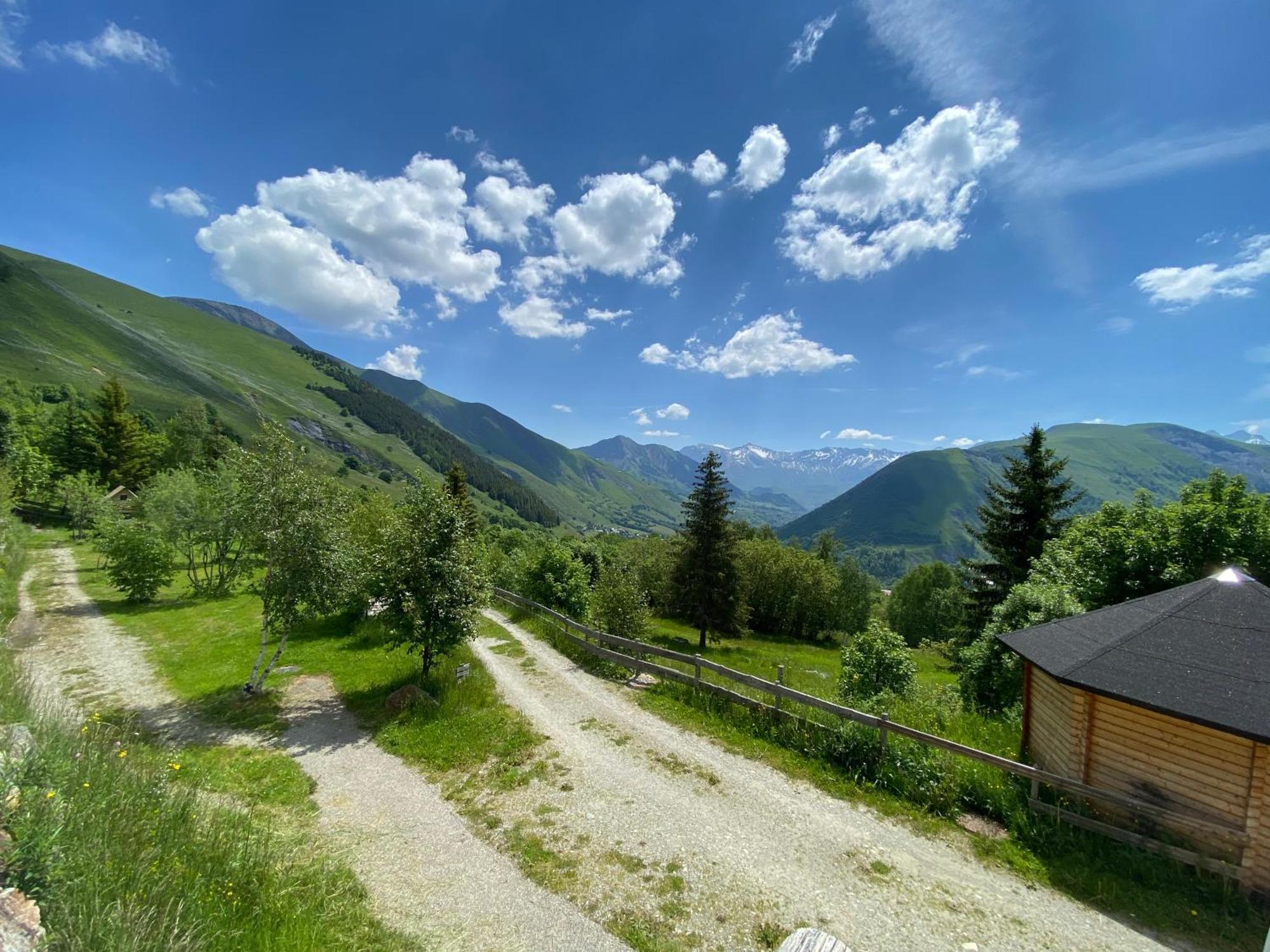 Отель Le Domaine Du Trappeur Сен-Сорлен-д'Арв Экстерьер фото